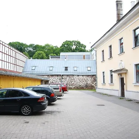 Charming Old Town Flat - Free Private Parking *